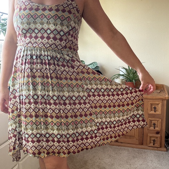 Geometric Patterned Dress - Picture 5 of 5